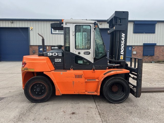 DOOSAN D90S-7 — Doosan